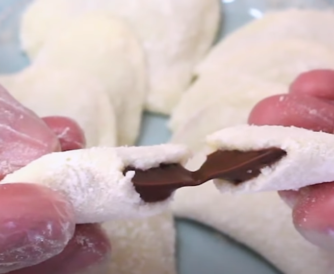 Receita de Pastel de Leite Ninho Com Nutella Fácil - Mesa e Sabor