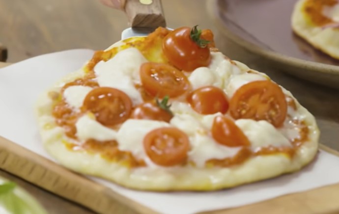 Receita de pizza siciliana caseira da Rita Lobo