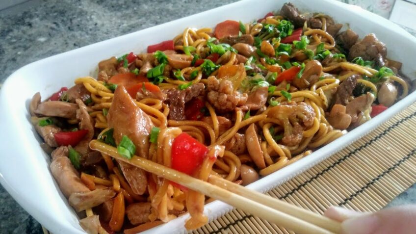 RECEITA DE YAKISOBA-LEGUMES SUPER SABOROSOS E RENDE MUITO