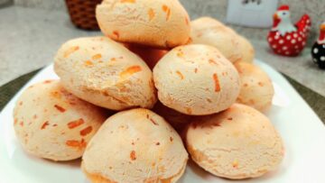 NÃO PRECISA SOVAR NEM AQUECER Só misture e leve para Assar | Pão de queijo rápido#receitas